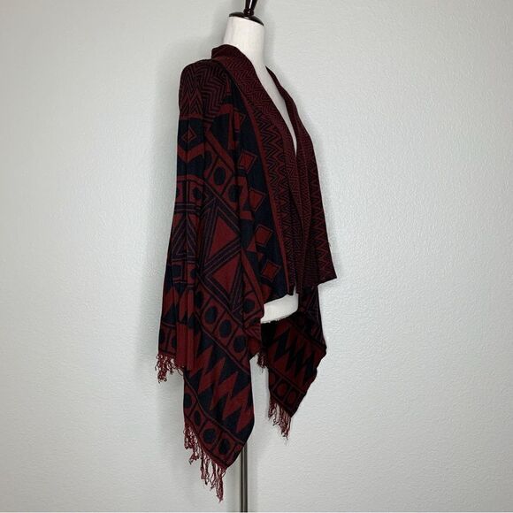 Active Designed in Los Angeles Geometric Knit Fringe Open Front Cardigan - Picture 7 of 14